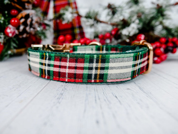 Engraved buckle dog Collar - Christmas lodge plaid