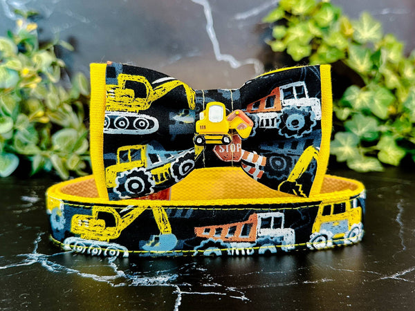 Dog collar with bow tie - excavator and transportation