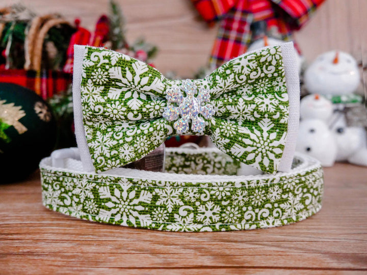 Christmas dog collar bow tie/ boy snowflake dog collar