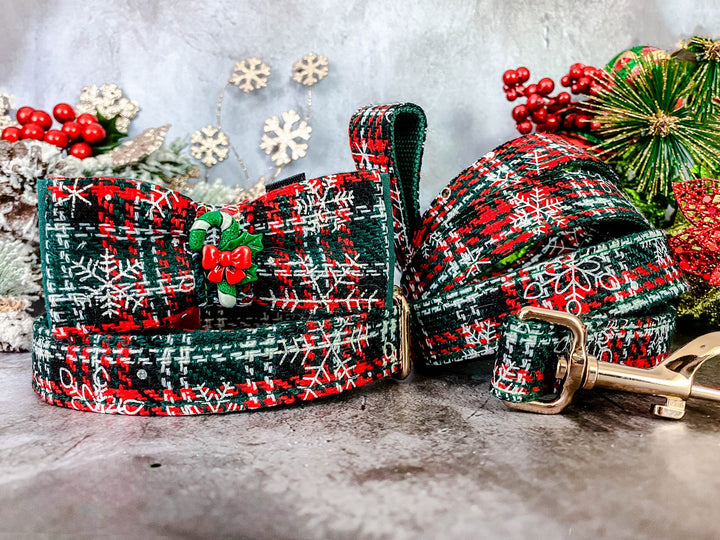 Christmas dog collar with bow tie - Green Tartan plaid
