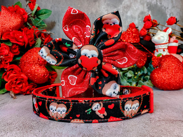 Valentine dog collar with flower - Sloth and heart