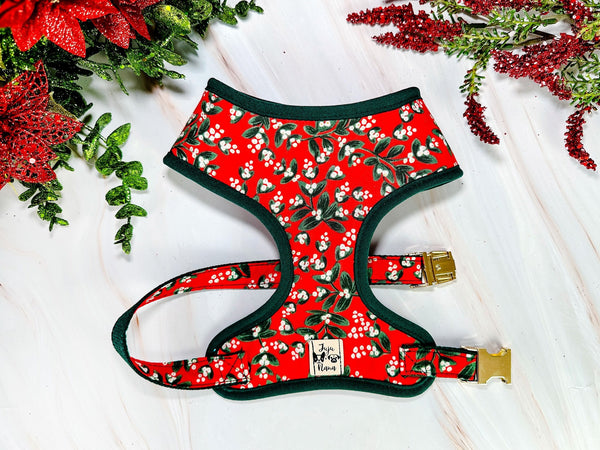 Christmas dog harness - Holiday Classics Mistletoe