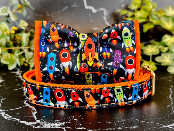 Dog collar with bow tie - Colorful Rocket
